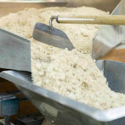 広島でオーダー麺をメインに製麺「三田製麺所」 三田製麺の製造工程3「複合」イメージ